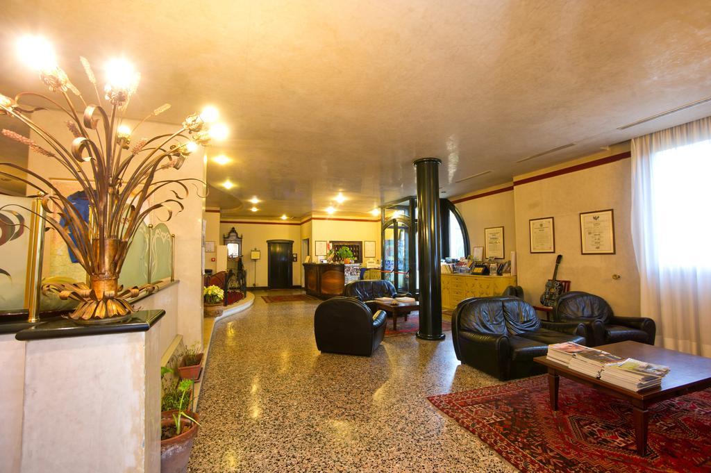 Hotel Villa Regina Margherita Rovigo Extérieur photo